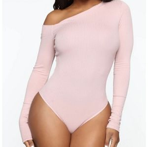 Ribbed mauve bodysuit